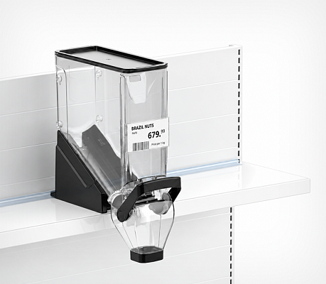 Using the plastic shelf support 